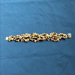 Colored cultured pearl bracelet